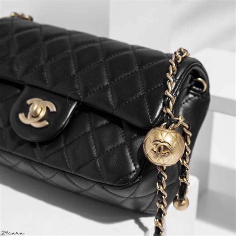 chanel ciabatte mare|Chanel lambskin bag.